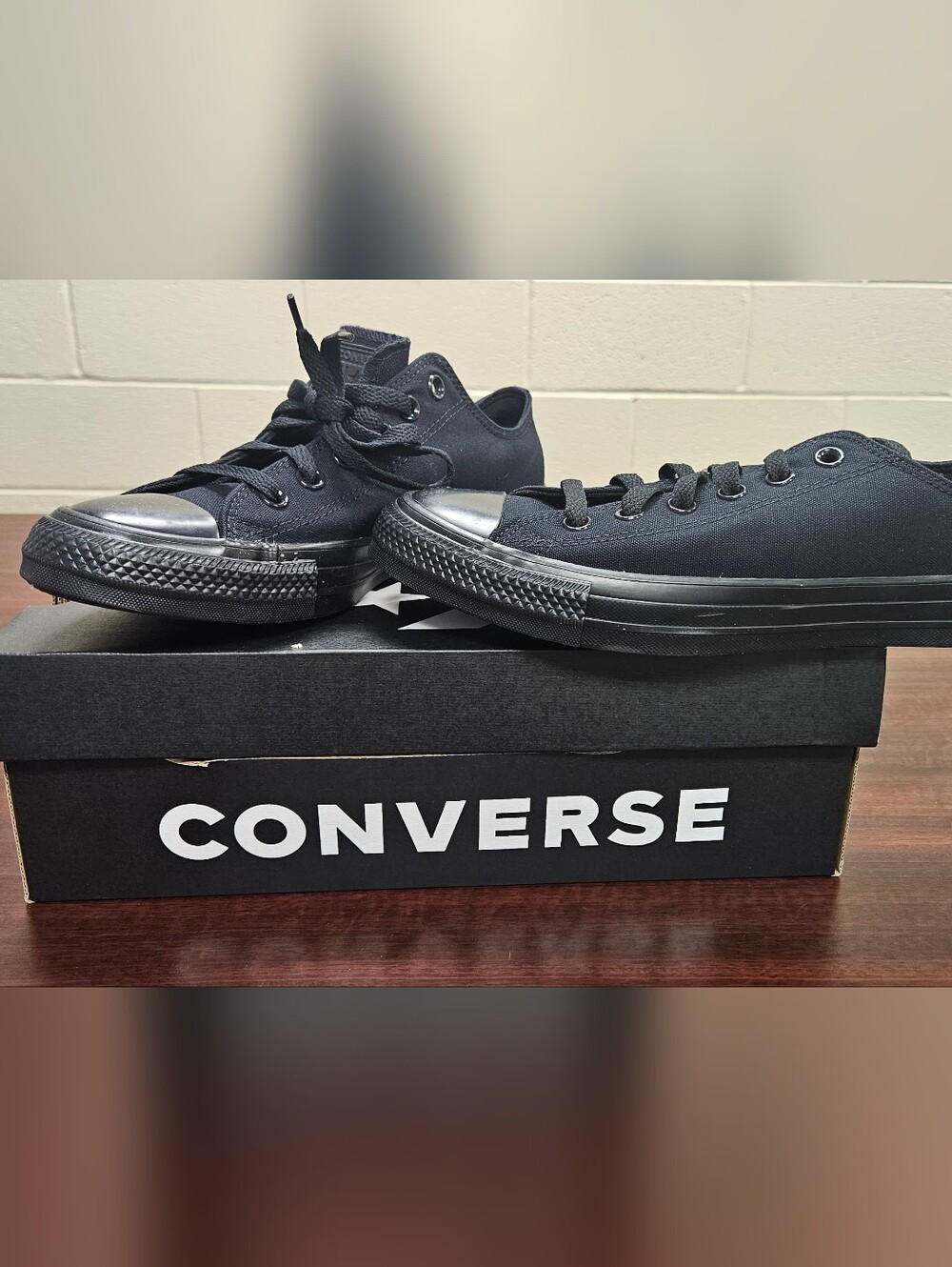 Converse Chuck Taylor All Star Low Top Sneakers - Black
